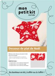 Boîte du kit couture Mon Petit Kit – Dessous de plat de Noël avec illustration d’un dessous de plat en forme d’étoile rouge à motifs festifs, design pastel et présentation du contenu inclus. Achat produit sur Divertistore.com.