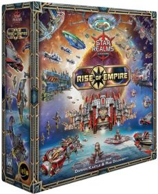 Couverture de la boîte du jeu "Star Realms : Rise of Empire", conçu par Darwin Kastle & Rob Dougherty. L'illustration très détaillée montre une immense bataille spatiale avec des dizaines de vaisseaux, croiseurs et stations orbitales aux couleurs vives (r